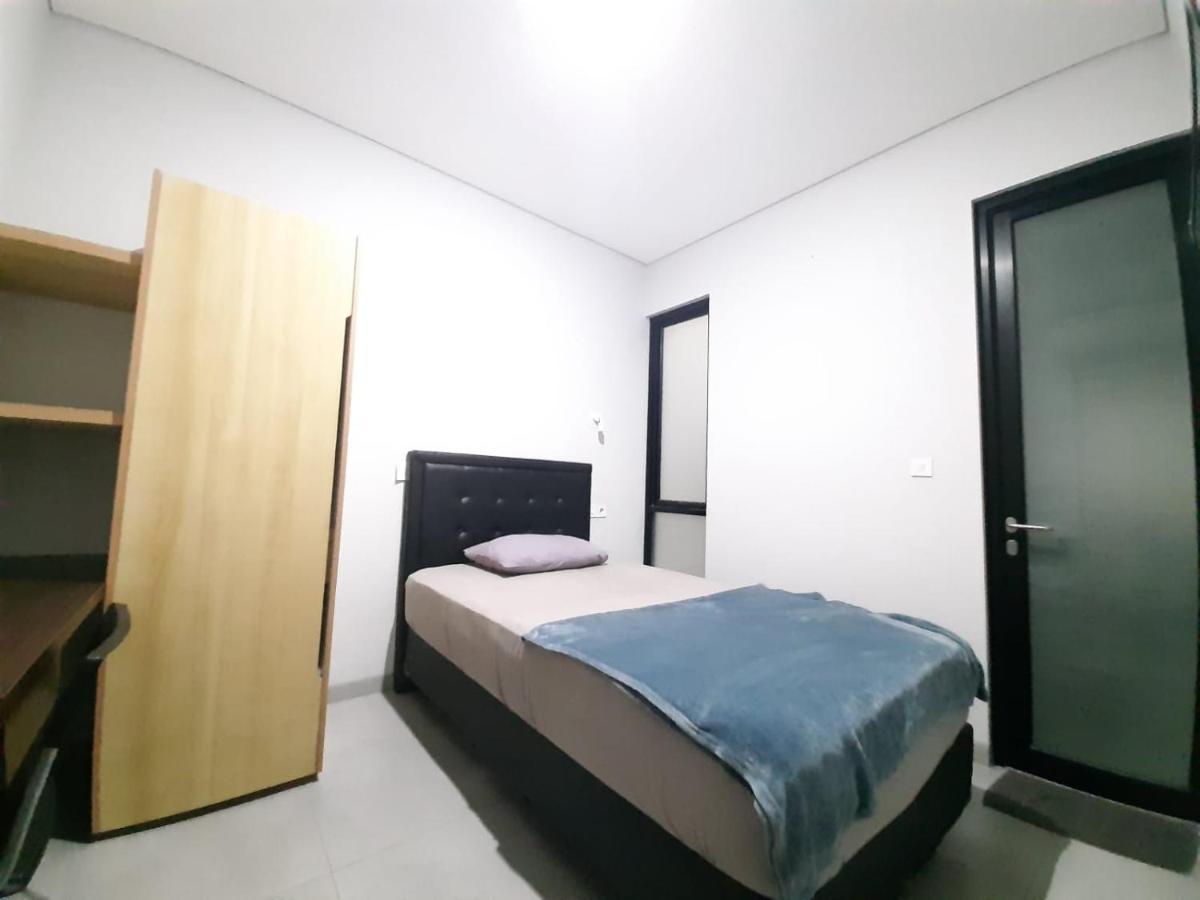 Oyo Life 92770 Cozy Puri 22 Hotel Jakarta Bagian luar foto