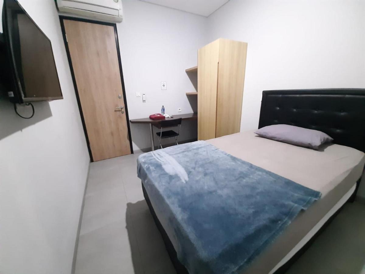 Oyo Life 92770 Cozy Puri 22 Hotel Jakarta Bagian luar foto