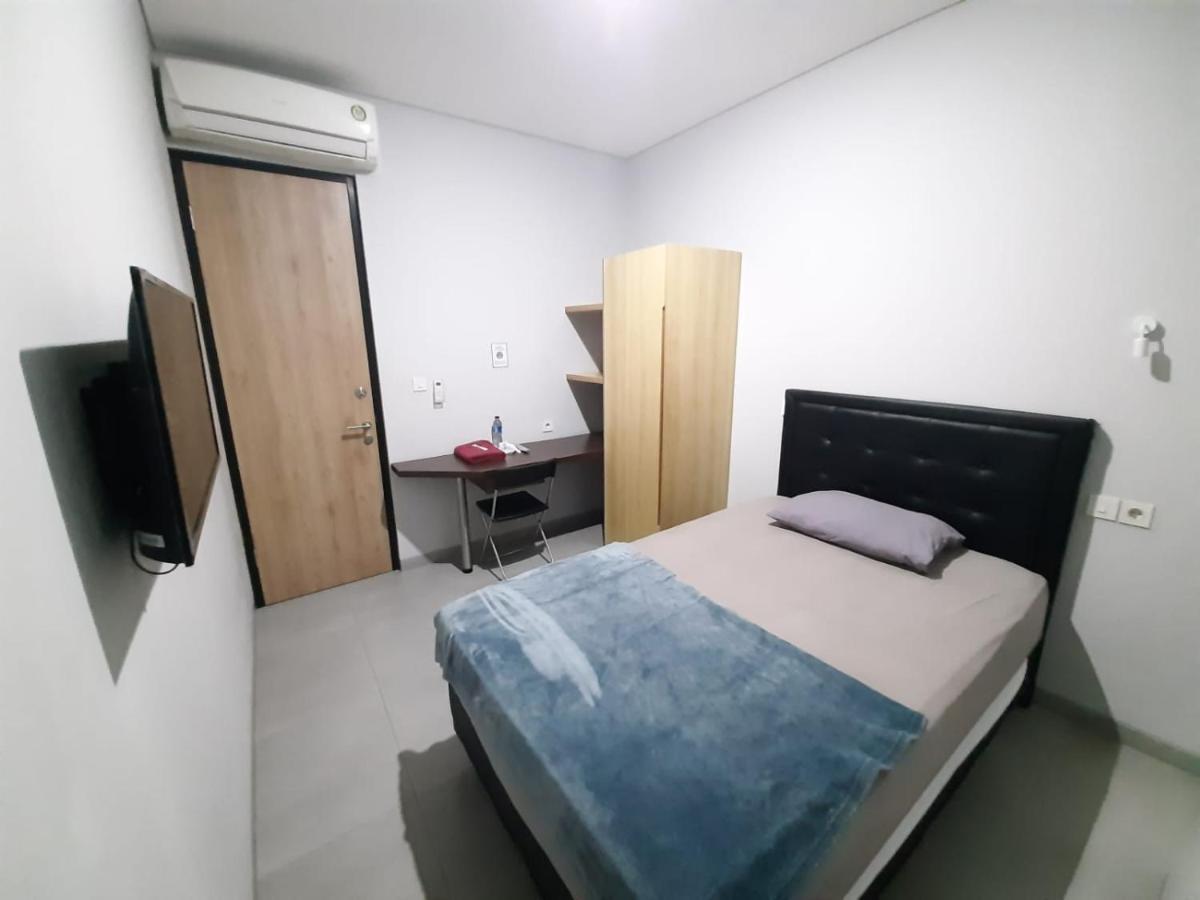 Oyo Life 92770 Cozy Puri 22 Hotel Jakarta Bagian luar foto